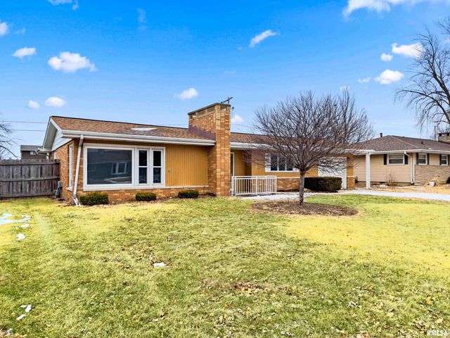 1307 BOBOLINK Drive, Washington, IL 61571