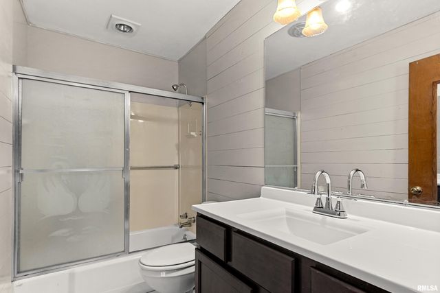 1307 BOBOLINK Drive, Washington, IL 61571