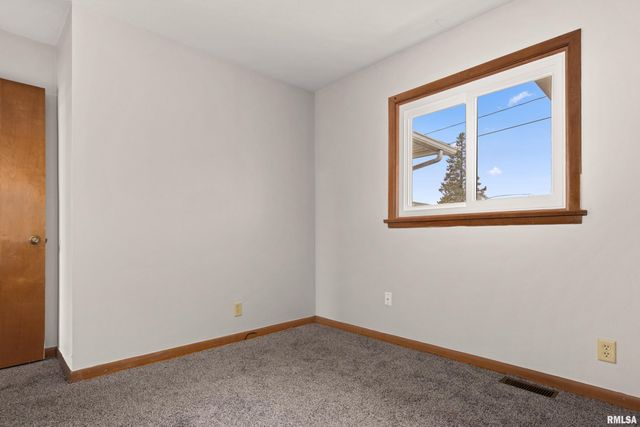 1307 BOBOLINK Drive, Washington, IL 61571