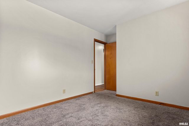 1307 BOBOLINK Drive, Washington, IL 61571