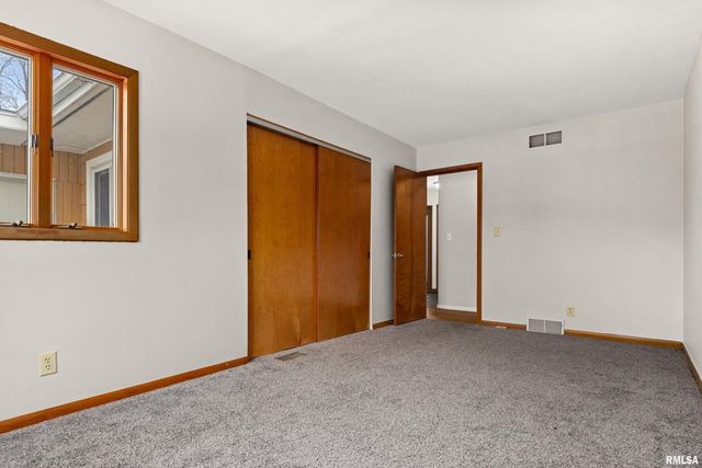 1307 BOBOLINK Drive, Washington, IL 61571