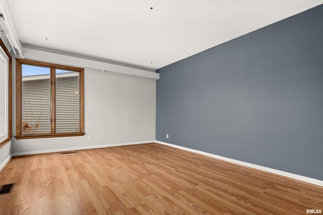 1307 BOBOLINK Drive, Washington, IL 61571