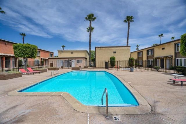 1615 Pentecost Way 6, San Diego, CA 92105
