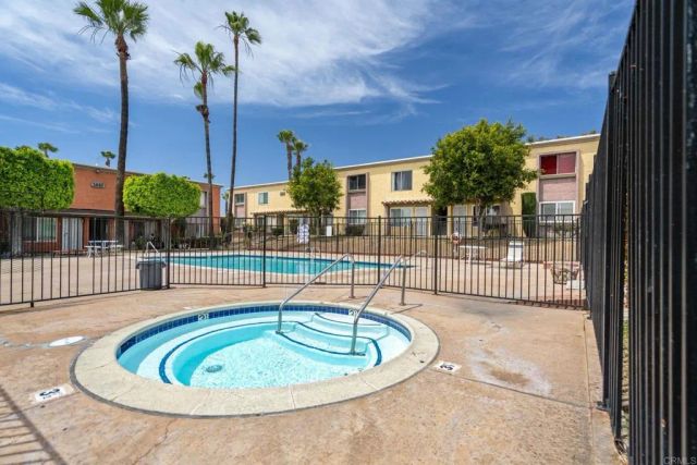 1615 Pentecost Way 6, San Diego, CA 92105