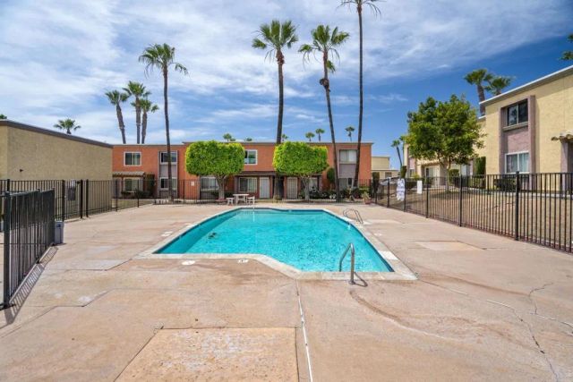 1615 Pentecost Way 6, San Diego, CA 92105