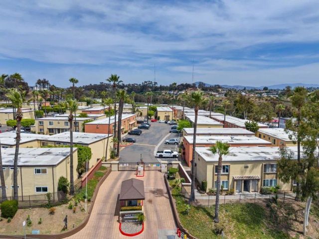 1615 Pentecost Way 6, San Diego, CA 92105