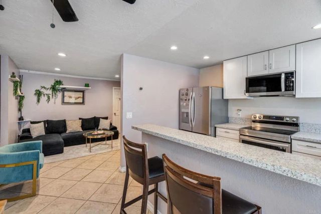 1615 Pentecost Way 6, San Diego, CA 92105