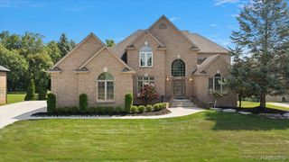 63142 Turnberry Way, Washington Township, MI 48095