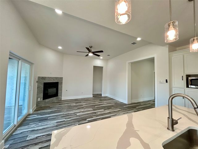 802 S Medora Street, Terrell, TX 75160