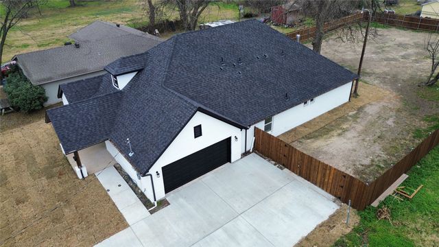 802 S Medora Street, Terrell, TX 75160
