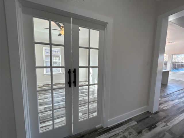 802 S Medora Street, Terrell, TX 75160