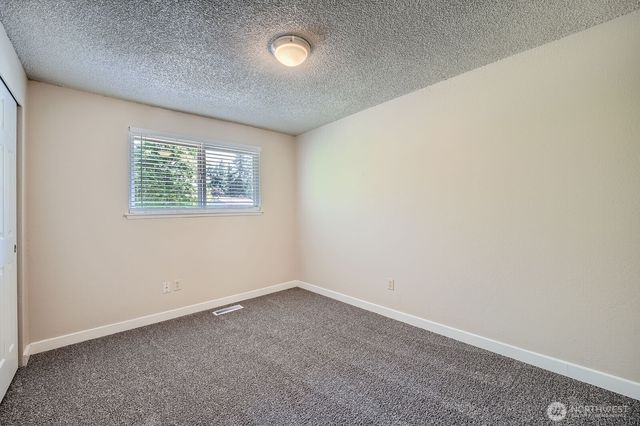 10911 150th Street Ct E, Puyallup, WA 98374