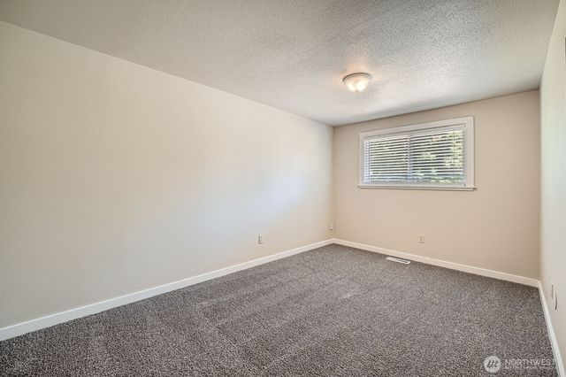 10911 150th Street Ct E, Puyallup, WA 98374
