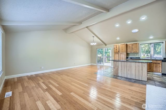 10911 150th Street Ct E, Puyallup, WA 98374