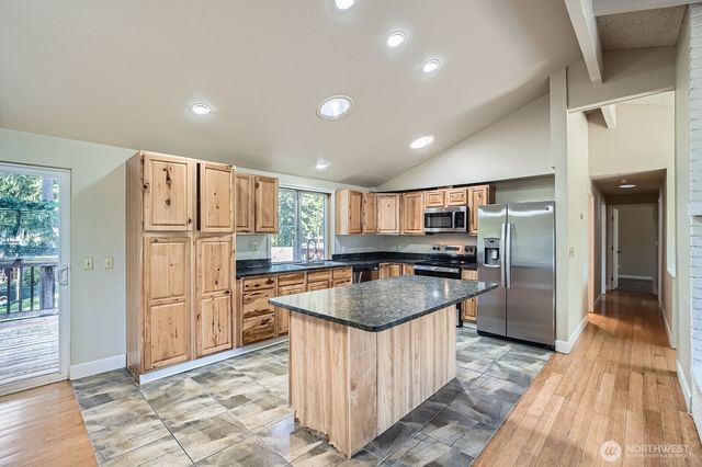 10911 150th Street Ct E, Puyallup, WA 98374