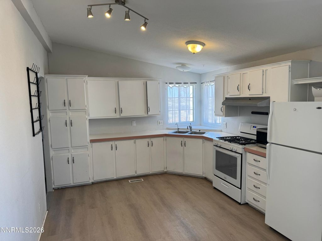 Image 2 of property listing at 4280 Margoree Lane, Fallon, NV 89406