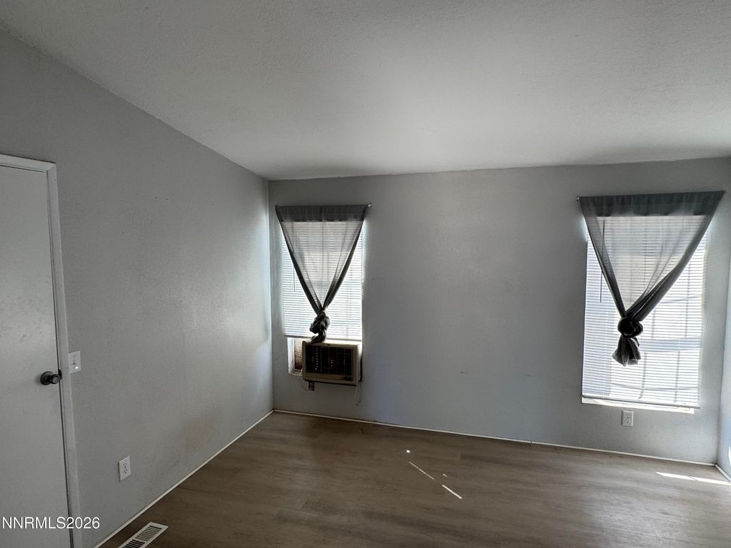 Image 5 of property listing at 4280 Margoree Lane, Fallon, NV 89406