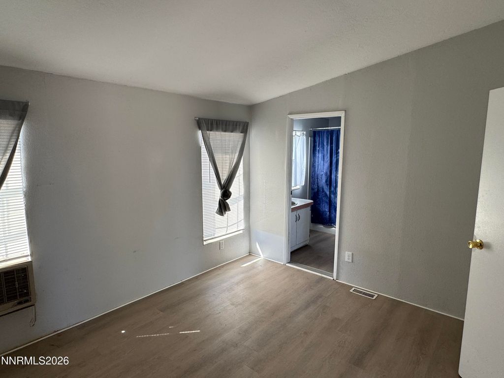 Image 6 of property listing at 4280 Margoree Lane, Fallon, NV 89406