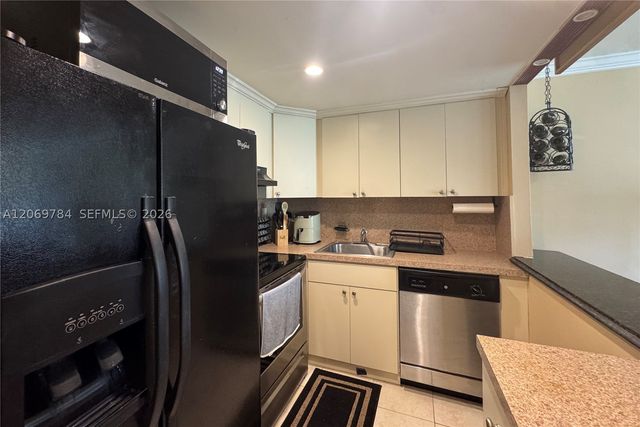 210 172nd St 334, Sunny Isles Beach, FL 33160