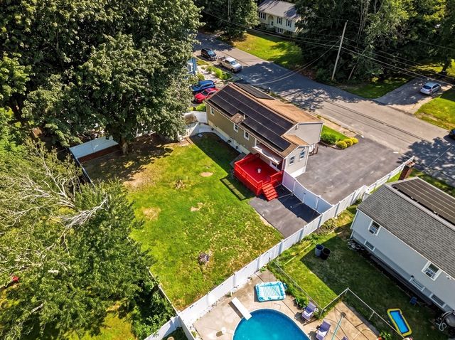 280 Ettrick St, Brockton, MA 02301