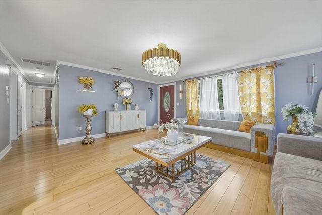 280 Ettrick St, Brockton, MA 02301
