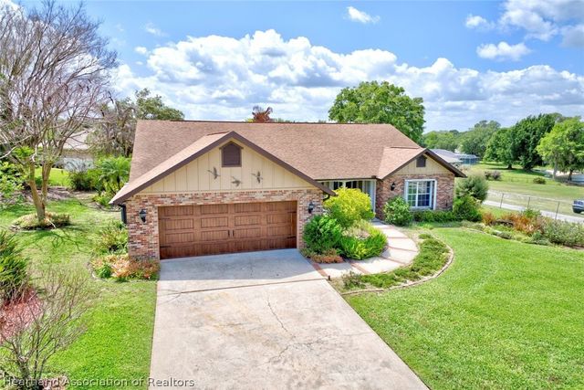 14 Wintergreen Trail, Lake Placid, FL 33852