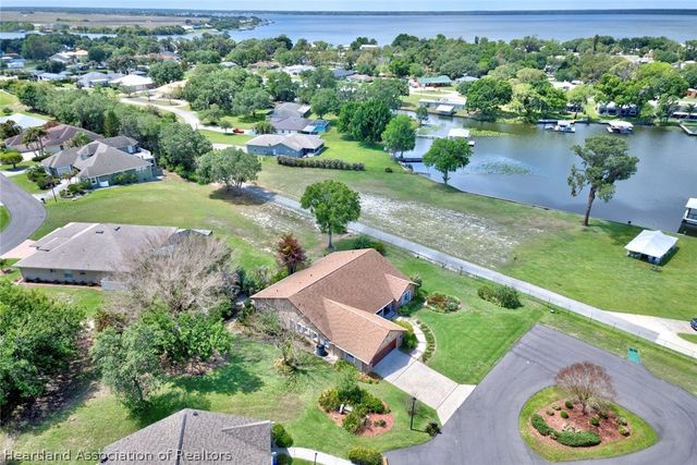 14 Wintergreen Trail, Lake Placid, FL 33852