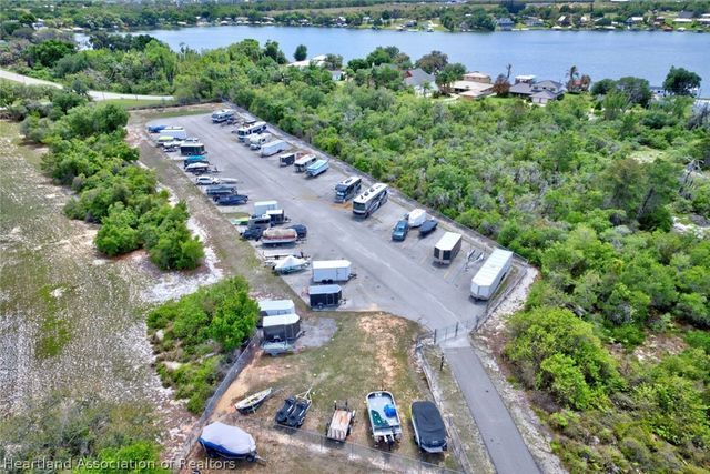 14 Wintergreen Trail, Lake Placid, FL 33852