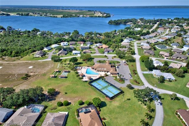 14 Wintergreen Trail, Lake Placid, FL 33852