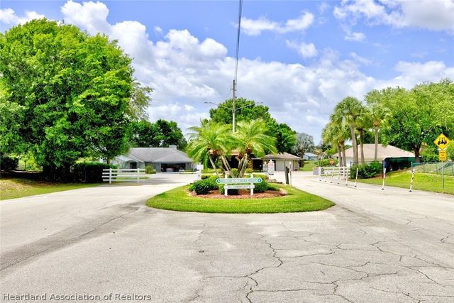 14 Wintergreen Trail, Lake Placid, FL 33852