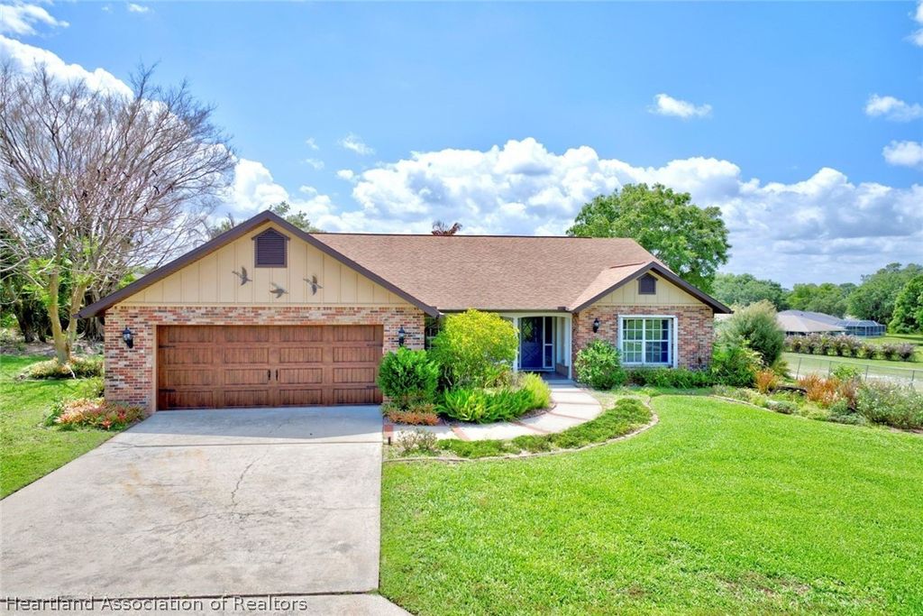 14 Wintergreen Trail, Lake Placid, FL 33852