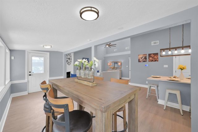 13 Moon Valley Court, Panorama Village, TX 77304