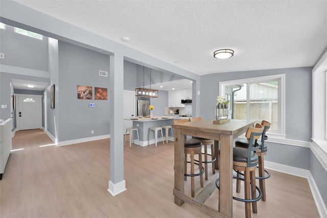 13 Moon Valley Court, Panorama Village, TX 77304