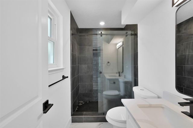 13 Moon Valley Court, Panorama Village, TX 77304