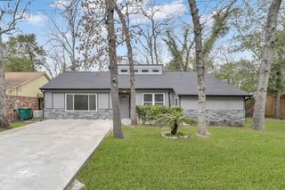 13 Moon Valley Court, Panorama Village, TX 77304
