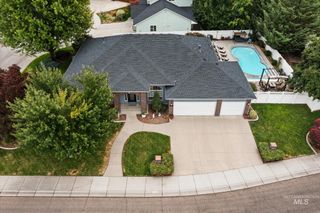 1738 N Golfview Way, Meridian, ID 83646