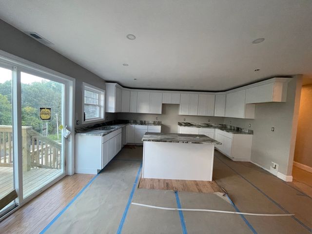 29 Steele St A, Worcester, MA 01607