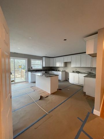 29 Steele St A, Worcester, MA 01607