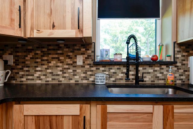 311 Mohican Lane, Lampe, MO 65681
