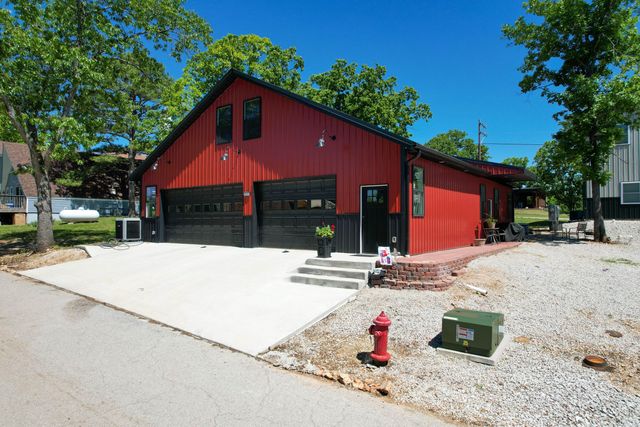 311 Mohican Lane, Lampe, MO 65681