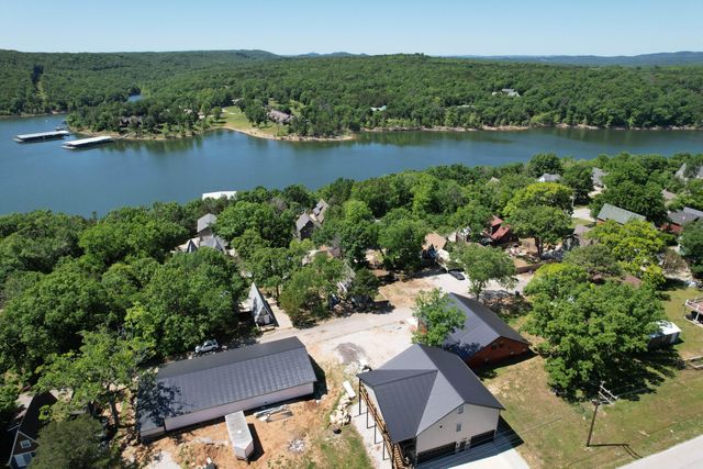 311 Mohican Lane, Lampe, MO 65681