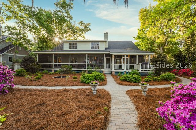 23 Ridge Rd, Beaufort, SC 29907
