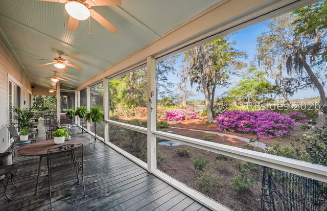 23 Ridge Rd, Beaufort, SC 29907