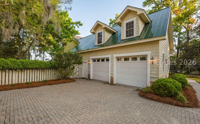 23 Ridge Rd, Beaufort, SC 29907