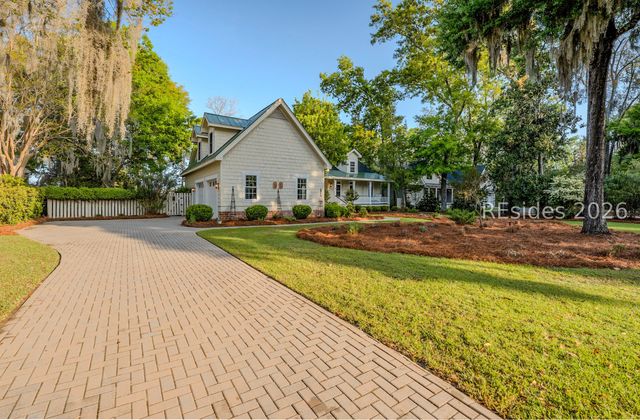 23 Ridge Rd, Beaufort, SC 29907