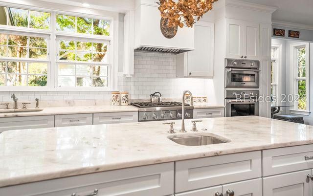 23 Ridge Rd, Beaufort, SC 29907