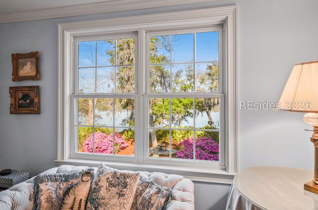 23 Ridge Rd, Beaufort, SC 29907