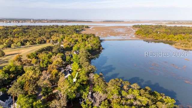23 Ridge Rd, Beaufort, SC 29907