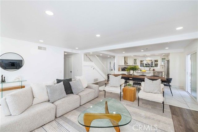 9422 Nantucket Dr, Huntington Beach, CA 92646