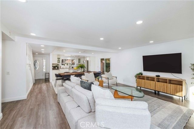 9422 Nantucket Dr, Huntington Beach, CA 92646